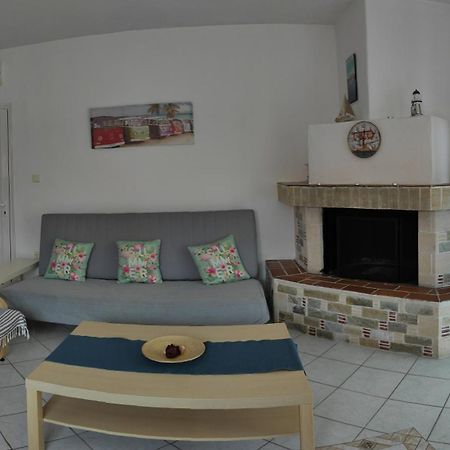 Roses Rt Apartments Skioni I Nea Skioni Bagian luar foto