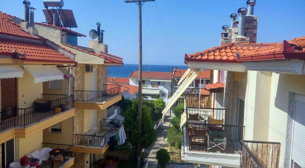 Roses Rt Apartments Skioni I Nea Skioni Bagian luar foto