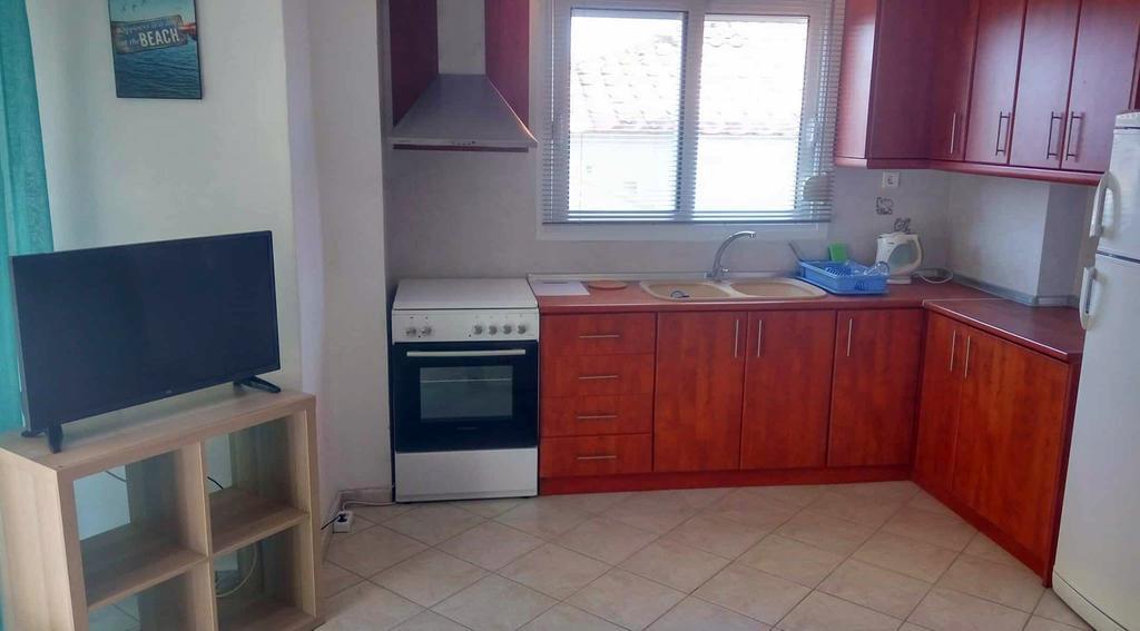 Roses Rt Apartments Skioni I Nea Skioni Bagian luar foto