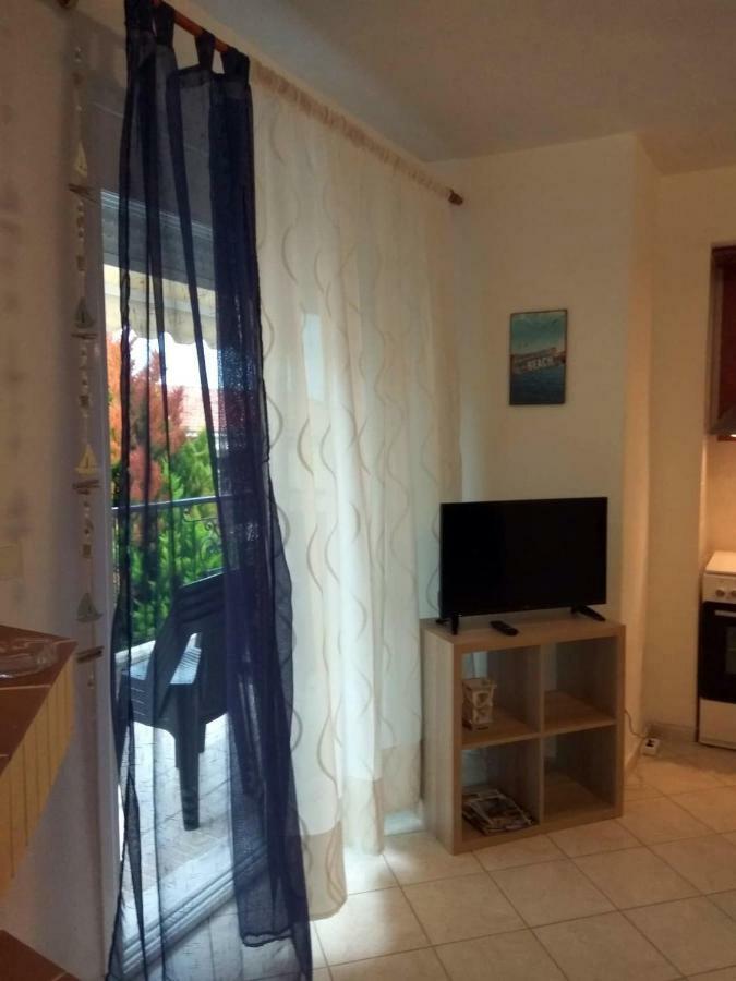 Roses Rt Apartments Skioni I Nea Skioni Bagian luar foto